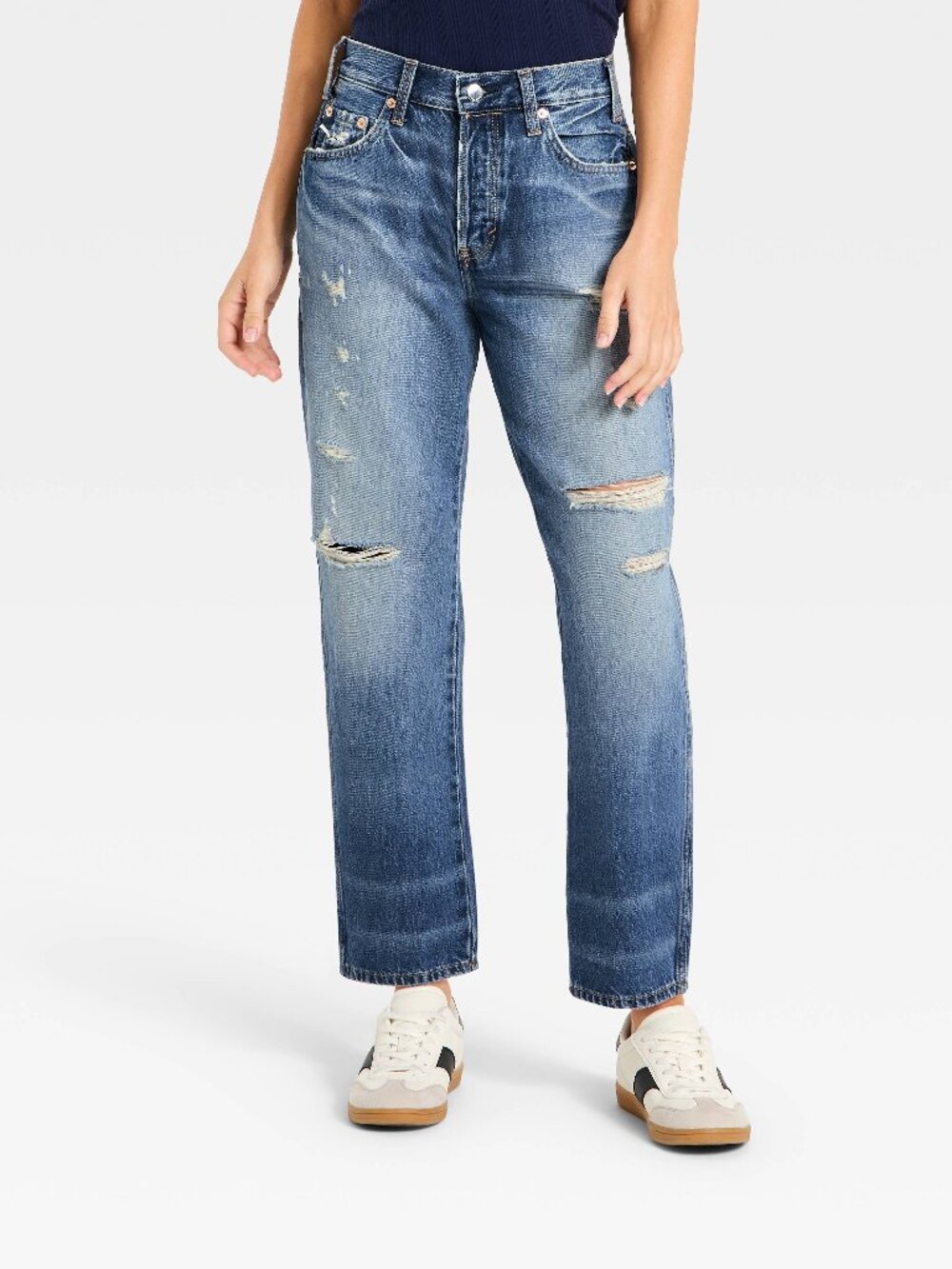 NWT Women's Universal Thread Size 6 Mid-Rise Relaxed Fit Boyfriend Distressed